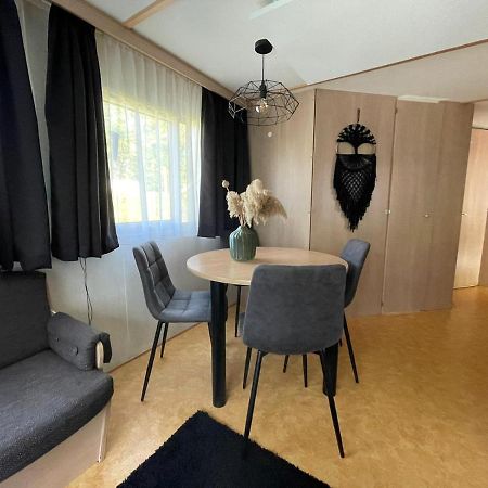 Вилла Chalet 'T Rijsterbos Op Camping Met Zwembad! Экстерьер фото